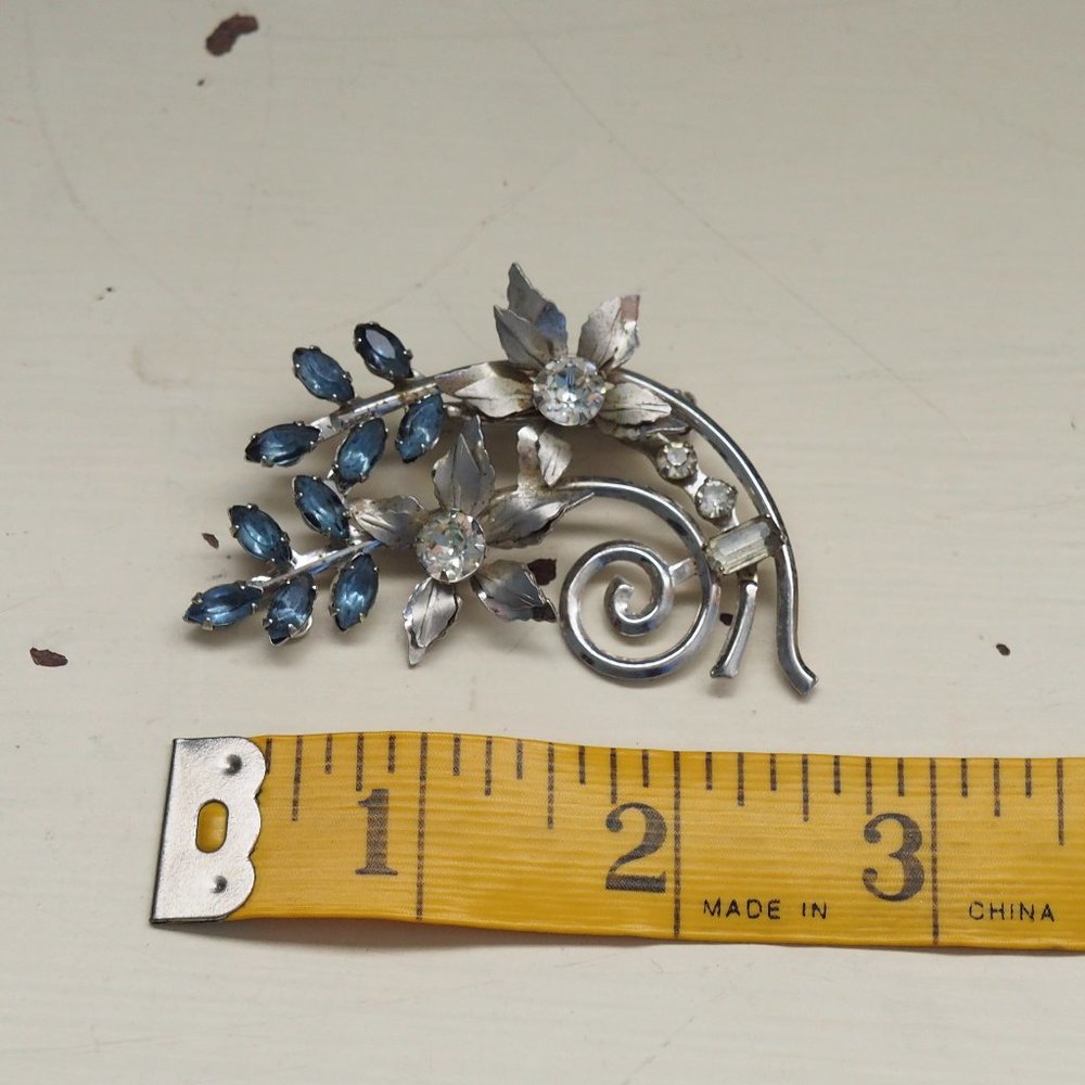 Vintage Blue and Silver Floral Bouquet Brooch - Picture 9 of 9